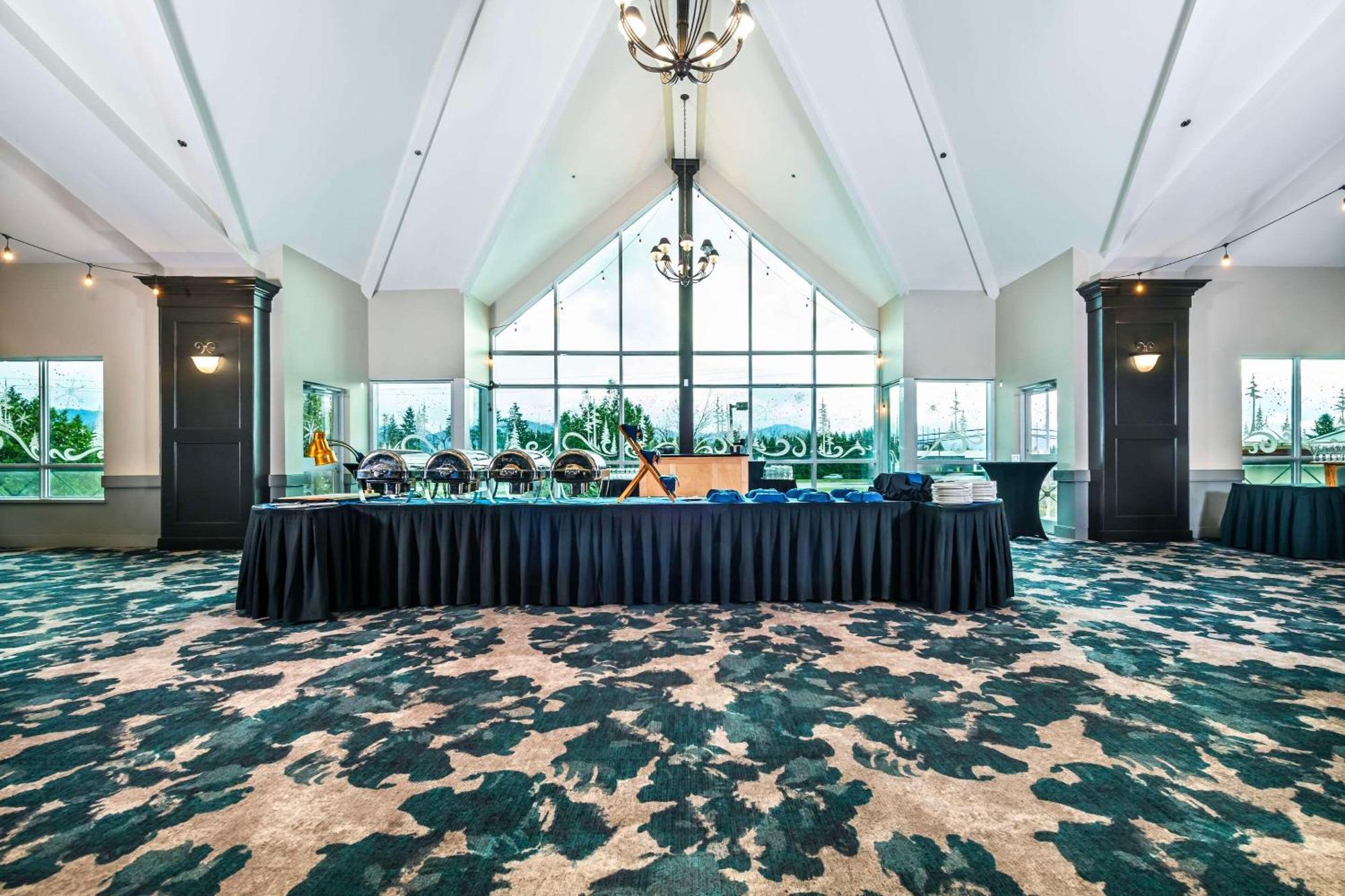 אבוטספורד Clarion Hotel & Conference Centre מראה חיצוני תמונה